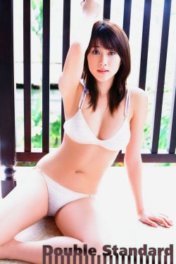 夏季短袖看见女同学乳突照片